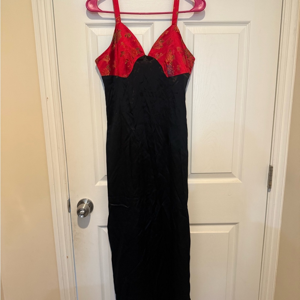 Elegant Red and Black Evening Dress